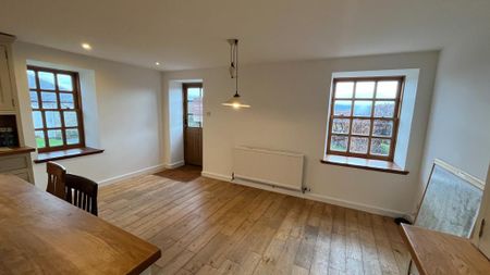 5 bedroom detached house to rent - Photo 4