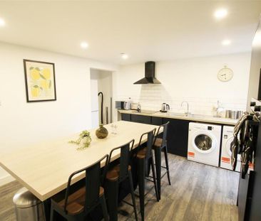 1 bedroom in a house share to rent - Photo 5