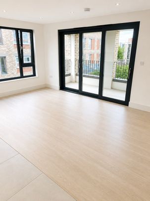 2 Bed Flat, Prince Edward Road, E9 - Photo 1
