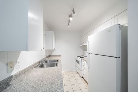 For Lease - 1401 Dupont Street Unit# 617, Toronto, Ontario - Photo 2