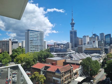 Volt Apartments - Fully Furnished 2 Bdrm With Car Park - Photo 4