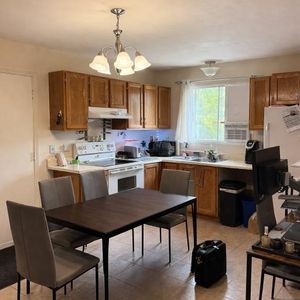 🏡 À LOUER – Grand 4½ à St-Constant 📍 Rue Lanctot | Disponible 1er août 💰 1 395 $ / mois - Photo 2