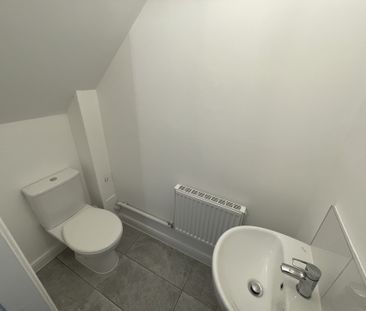 Sir John Warren Way, Loscoe, HEANOR - Photo 6