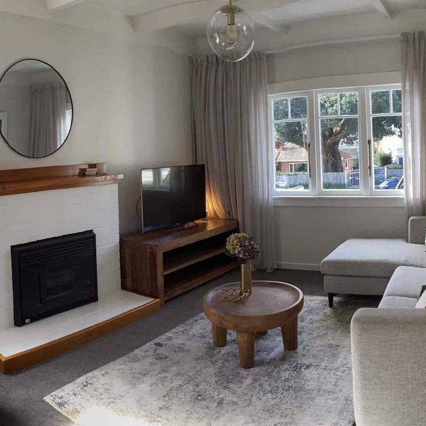 Homely Hillsborough - Photo 1