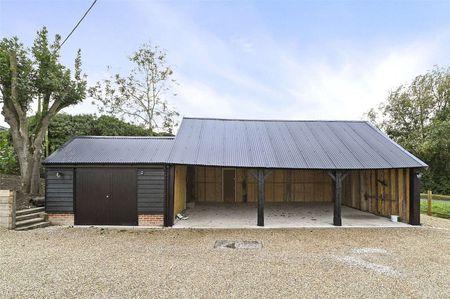 Refurbished farmhouse in a beautiful rural setting. - Photo 4