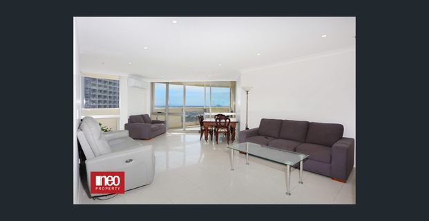 Beach Lifestyle Awaits ! Water inc in rental price - Photo 1