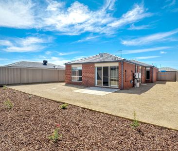 7 Honour Avenue, Winter Valley - Photo 1