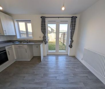 2 bedroom terraced house to rent - Photo 5