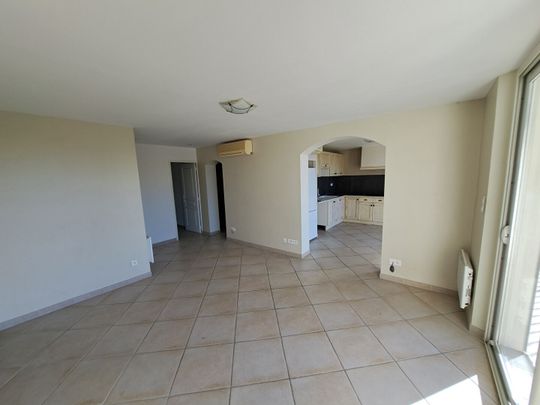 Appartement T3 - Villeneuve Les Avignon - Climatisation - Garage - Place de parking- Cave, - Photo 1