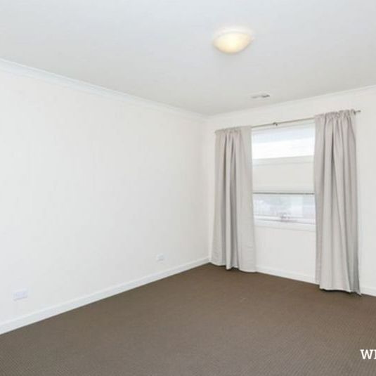 9/2-4 Cassidy Street, Queanbeyan - Photo 1