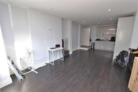 Balmoral Apartments, Valkyrie Road, Westcliff-on-sea, Essex, SS0 - Photo 5