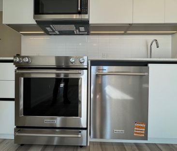 For Lease - 3250 Carding Mill Trail Unit# 530, Oakville, Ontario - Photo 1