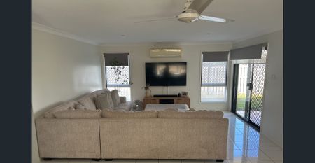 Family friendly estate by the beach - Photo 3