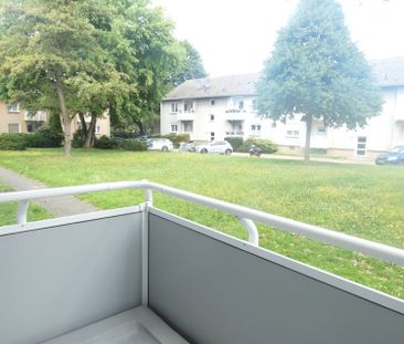 Auf’m Bruch – charmante 2 Zimmer-Wohnung mit Balkon! Erstbezug nach... - Photo 2