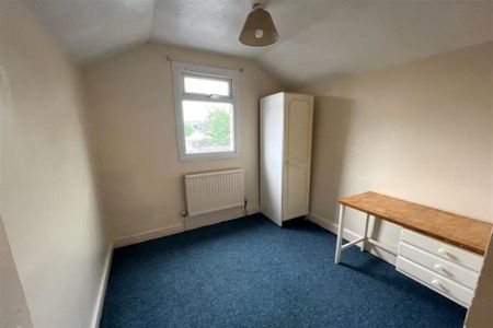 5 bedroom detached house to rent - Photo 3