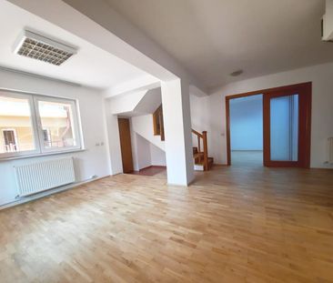 Duplex P+1, Stefan cel Mare-Mosilor-Fainari, 4 camere,104mp,bloc 2013 - Photo 2