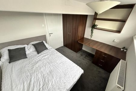 Highbury Road, - Photo 5