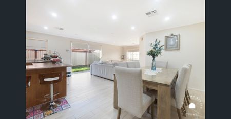 4 Bedroom Family Home - Location! - Photo 3