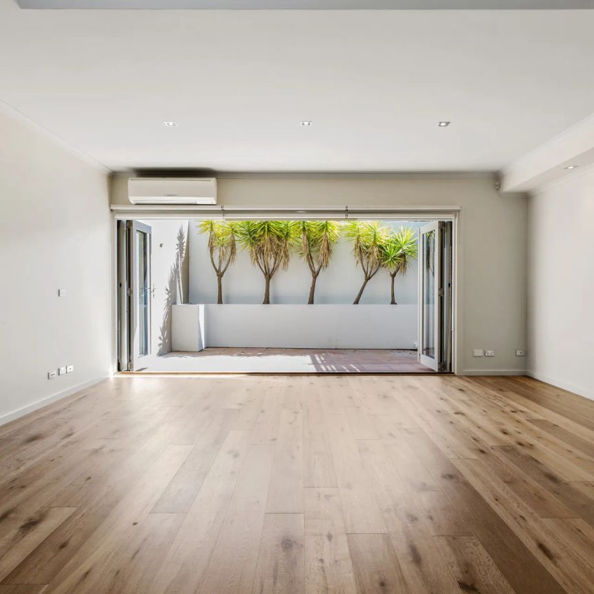 Entertainer's Delight in a Superb South Yarra Location! - Photo 1