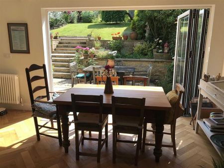 3 bedroom end of terrace house to rent - Photo 3