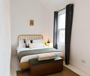 2 bedroom flat to rent - Photo 6