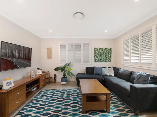 “Family home in peaceful Enoggera” - Photo 1