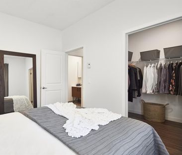 Soléa II - 3.5 - 3580 Boulevard Saint-Elzear Ouest, Laval - Photo 2