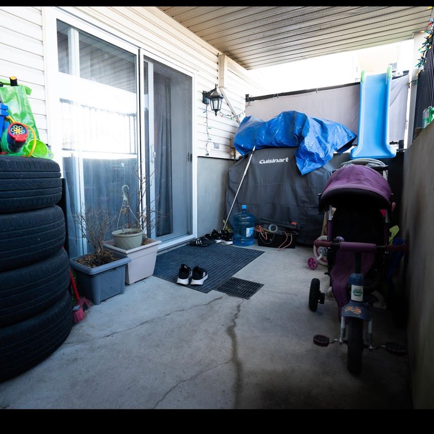 370 Rue Sylvio Mantha, Vaudreuil-Dorion, QC J7V - Photo 1