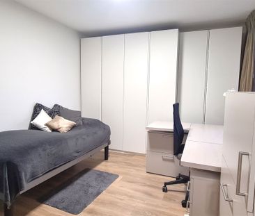 Appartement met 1slaapkamer in centrum Lichtaart - Foto 4