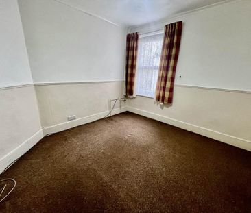 2 bedroom maisonette to rent - Photo 6
