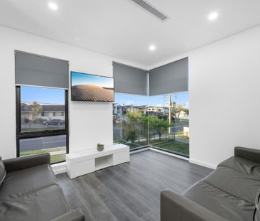 279 Smithfield Road, Fairfield West NSW 2165 - House For Rent | Domain - Photo 3