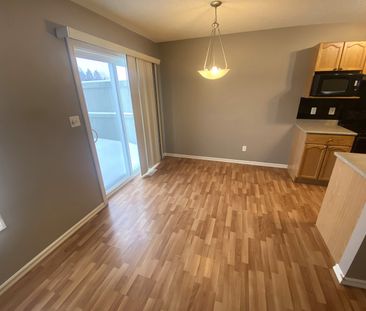 8207 8 Avenue SW - Photo 5