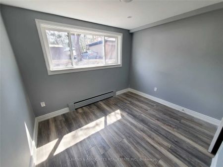 19 Charlemagne Drive #Lower - Photo 2