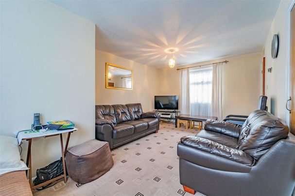 4 bedroom house to rent - Photo 1