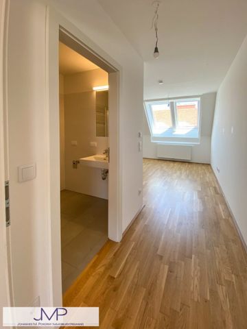Wunderschöne 2-Zimmer Dachgeschosswohnung, Nibelungenviertel, Nähe Lugner City und Bundesportzentrum Schmelz - Photo 3