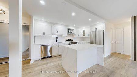 For Lease - 1535 Lakeshore Road Unit# 404, Mississauga, Ontario - Photo 4