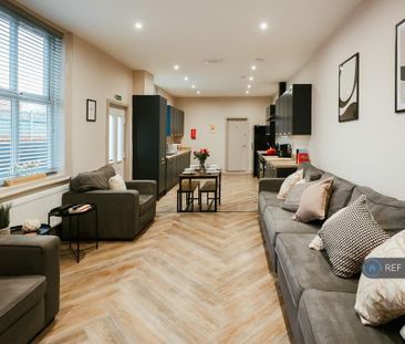 1 bedroom in a house share to rent - Photo 2