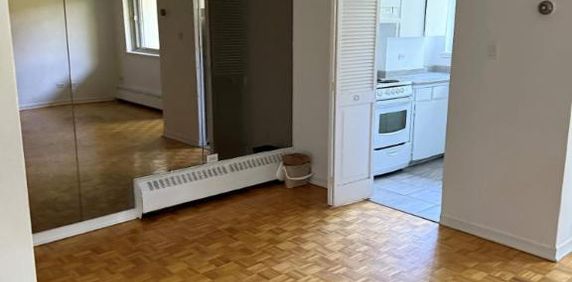 2 CH - 1 SDB - Montréal - $1,417 /mo - Photo 2