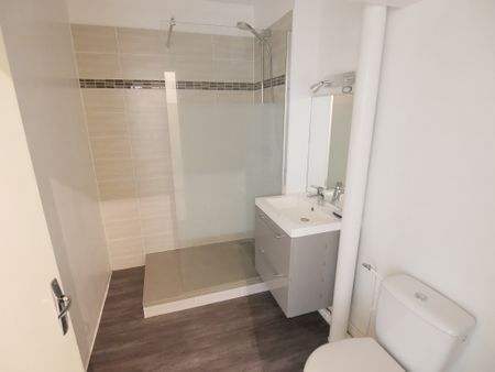 Location Appartement 1 pièce 27m² ANGERS 49100 - Photo 3