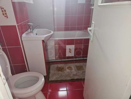 Imobiliare inchiriere apartament 3 camere - Fotografie 5