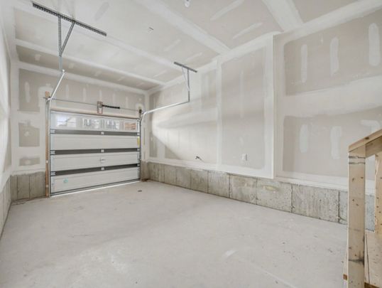 For Lease - 396 Kennedy Circle, Milton, Ontario - Photo 1