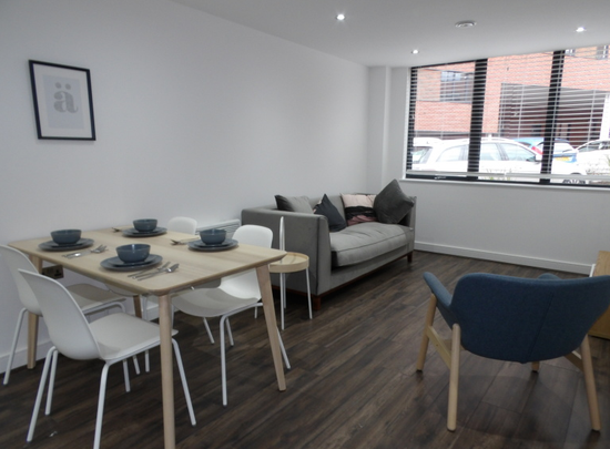 2 bedroom flat to rent - Photo 1