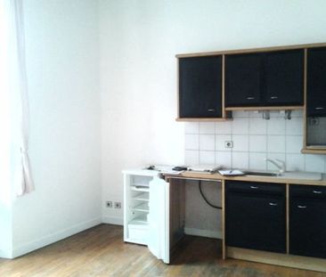T1 BIS EN TRES BON ETAT CENTRE VILLE - Photo 2