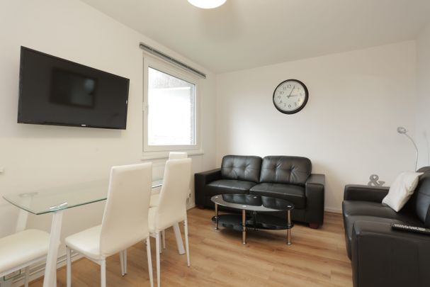 22 Corringham House (ii) – Room 2 - Photo 1