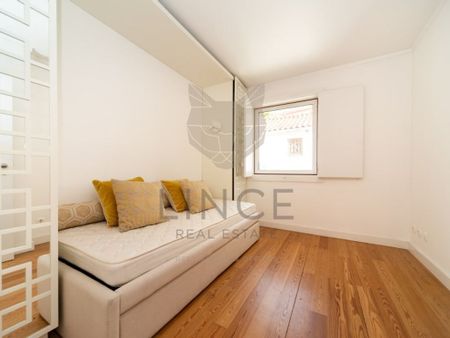 3 room luxury Duplex for rent in Lisbon, Portugal - Photo 4