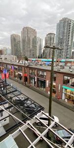 (DPMonline.ca) NYC-Inspired Yaletown Warehouse Conversion - Photo 4