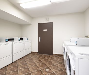 Le St-Laurent Apartments - 1 Bedroom - Photo 2