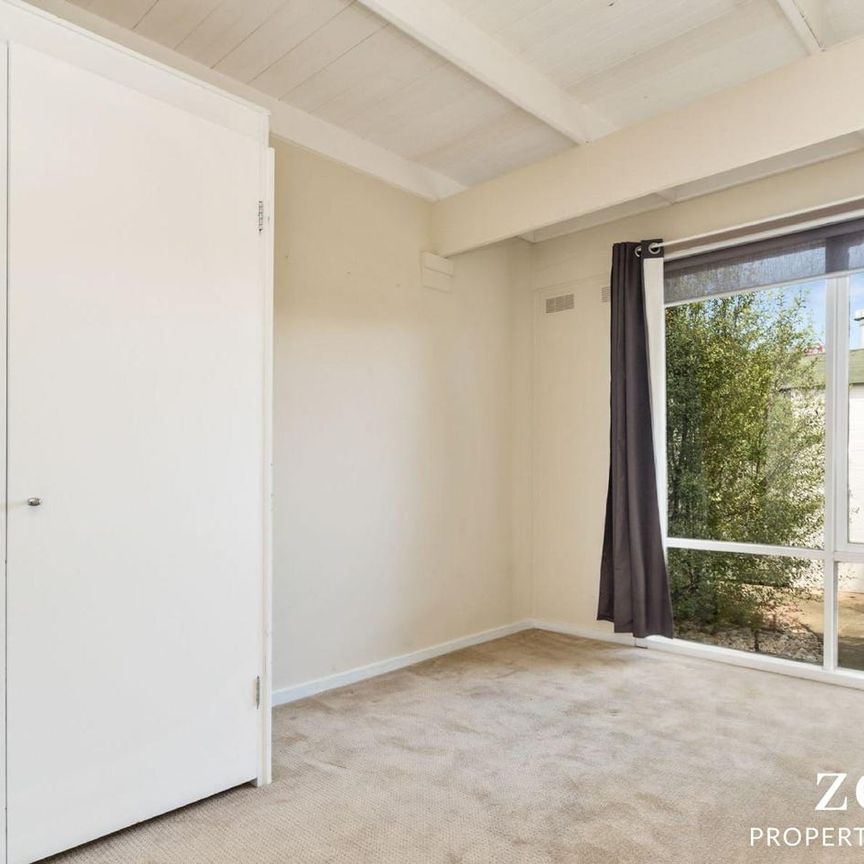 Walk to the village! - Photo 1