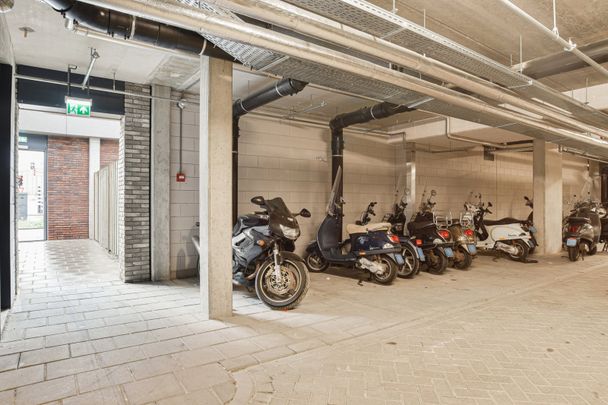 Te huur: Schipholweg 254 - Photo 1