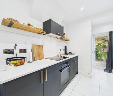 2 bedroom terraced house to rent - Photo 5